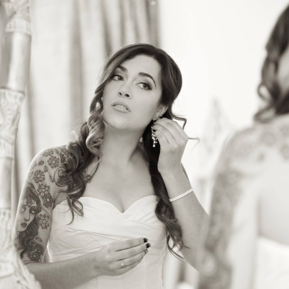 Pure Silk Vera Wang Mermaid wedding gown - Picture 6 of 16